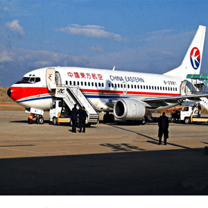 王村机场货运航空快运业稳步发展的原因是什么？